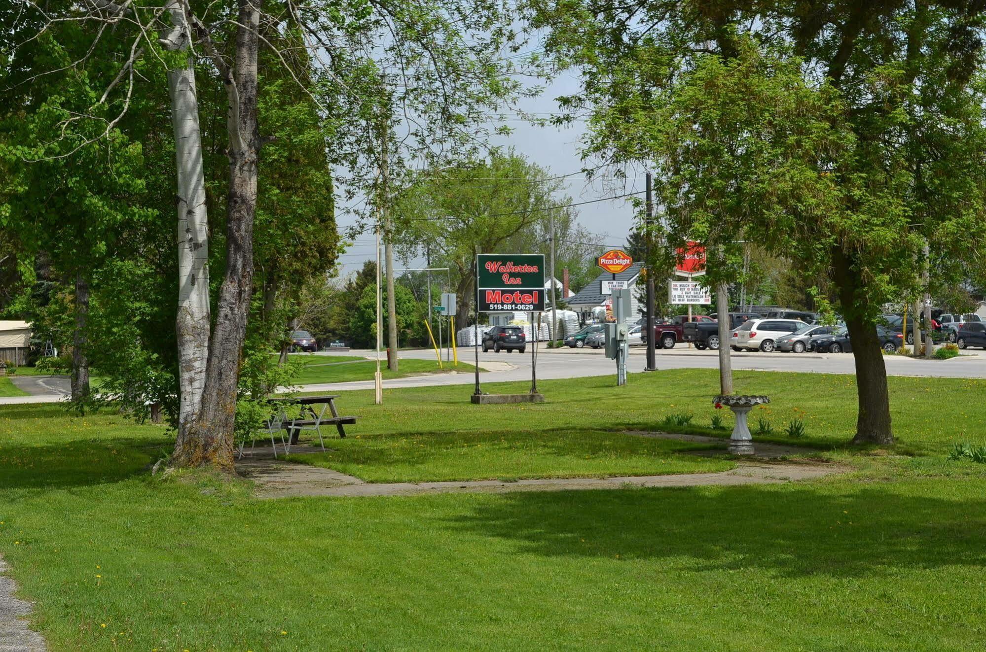 Walkerton Inn Motel Exterior photo